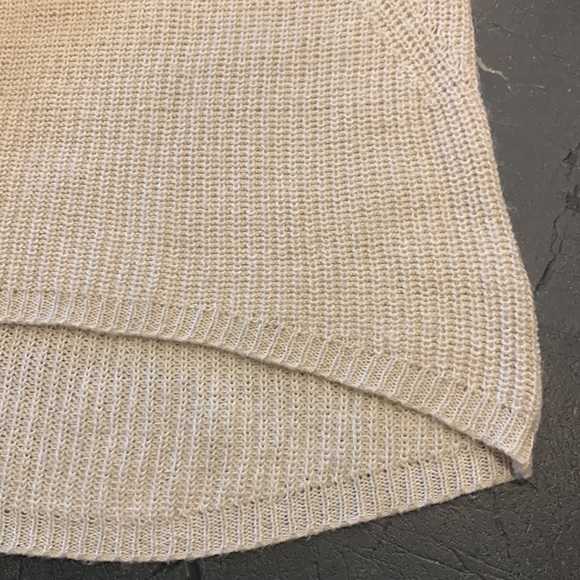 EUC Cream Furry Pom Pom sweater OATMEAL US M - Picture 8 of 13